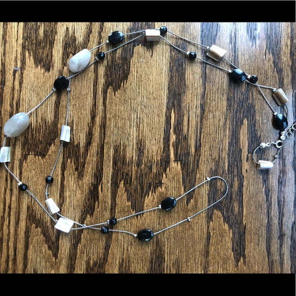 Jewelry - Multi stone and silver necklace